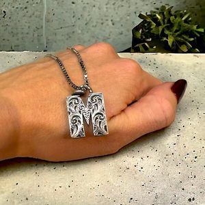 Gucci pendant letter M chain Sterling Silver. Perfect Condition